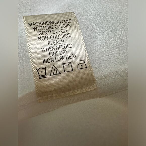 Max Studio Women's White Eyelet Blouse Size L??? - Picture 8 of 9